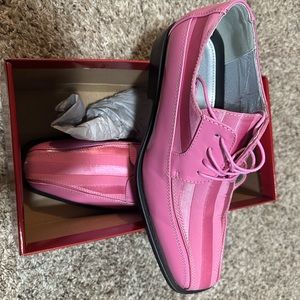 Pink dress shoes